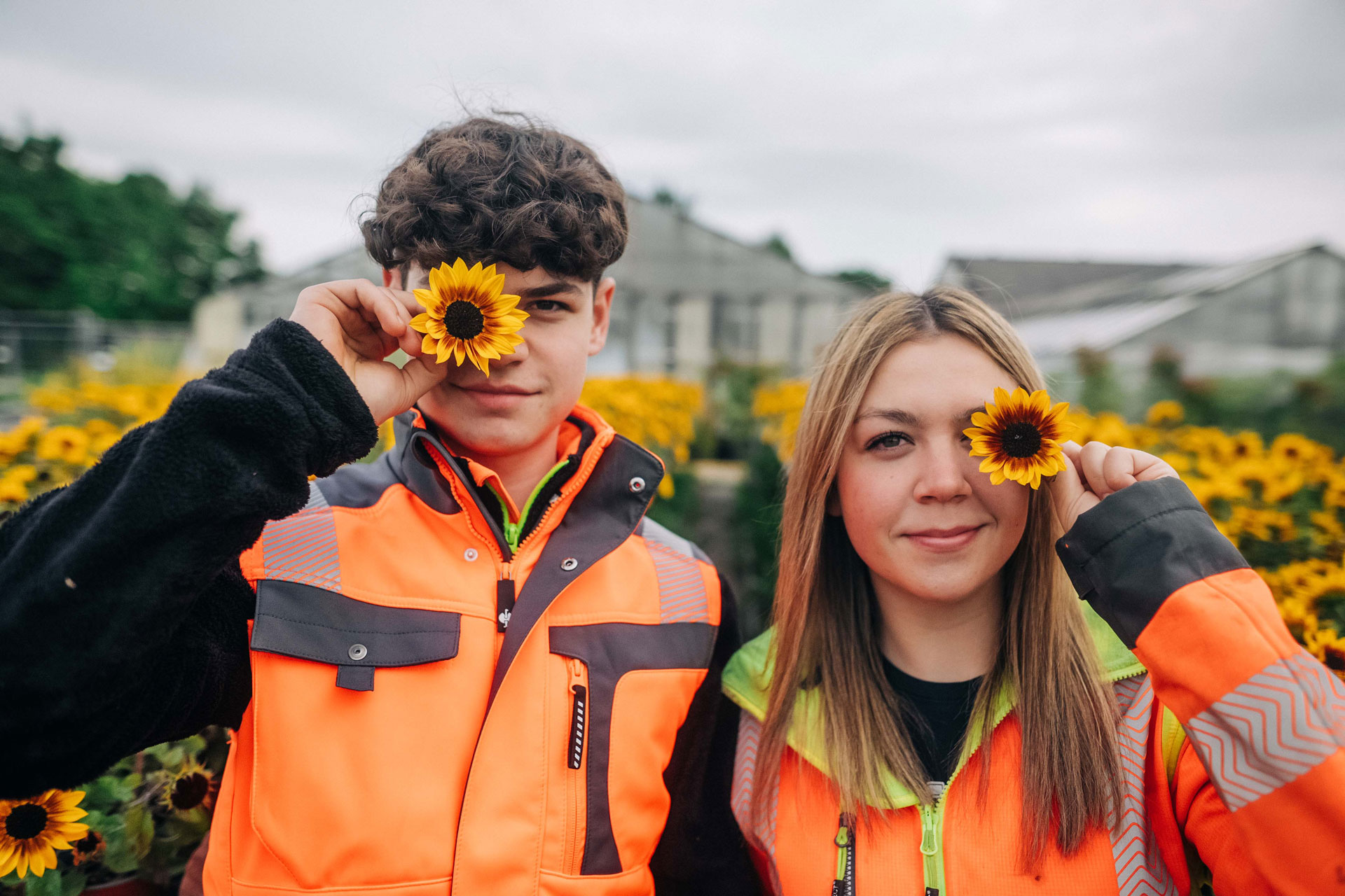 Marie und Jochen Auszubildende im Garten und Lanschaftsbau