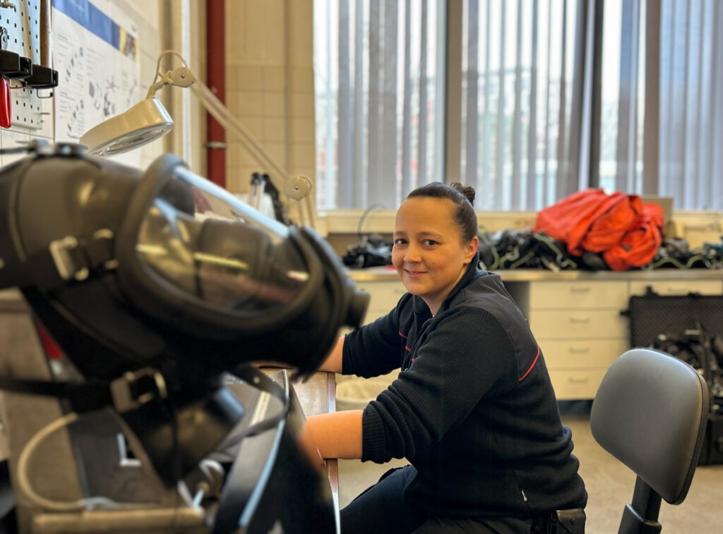 Unsere Feuerwehrfrau Vroni in der Werkstatt